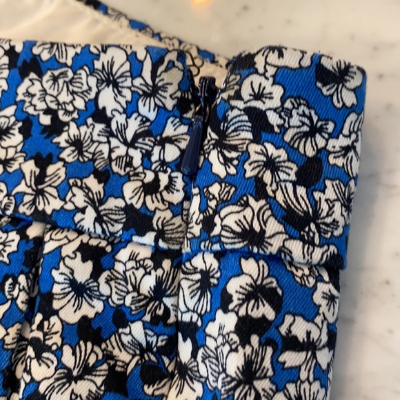 WOMANS J. CREW FLORAL SHORTS WITH STRETCH SIZE 8 - Picture 5 of 5